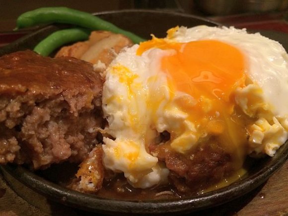 牛カツも1000円以下！西新宿の焼肉屋で食す絶品洋食ランチ