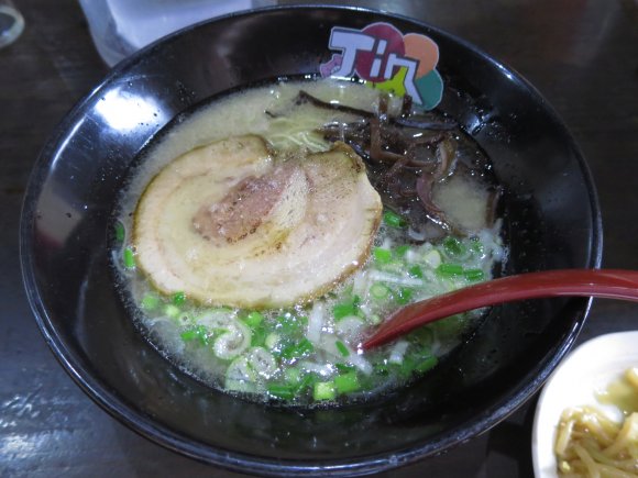 最南端の豚骨ラーメン王国！沖縄県で味わえる優良豚骨１０軒