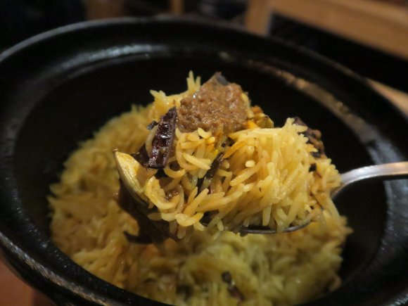 オコゲが想像以上に旨い！鉄鍋で一つ一つ炊き上げるビリヤニが味わえる店