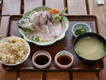 福岡の楽園・糸島で味わう、安くて旨い新鮮魚介の激ウマ定食