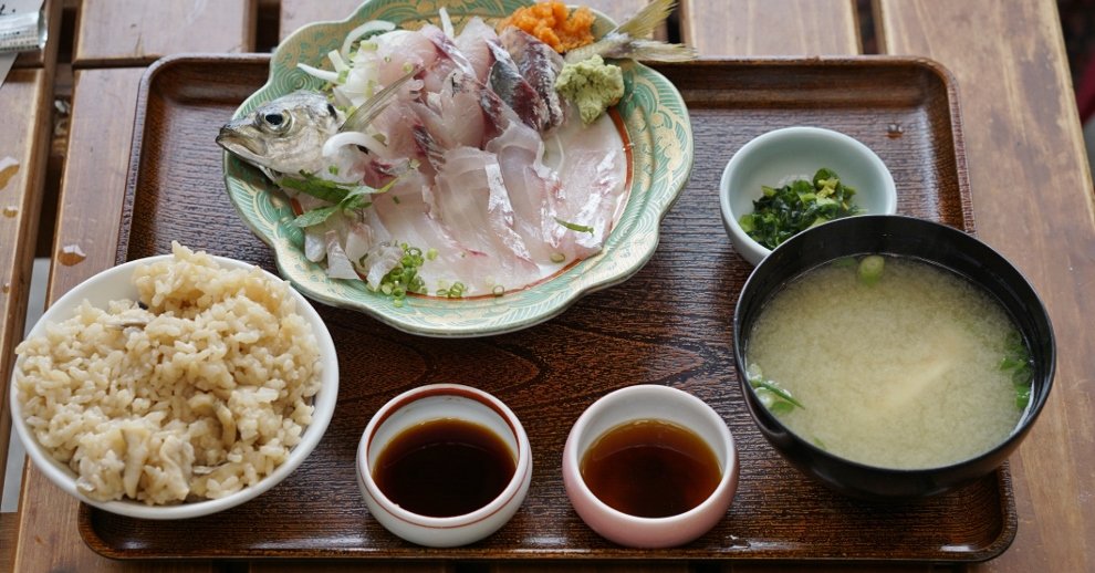 福岡の楽園 糸島で味わう 安くて旨い新鮮魚介の激ウマ定食 メシコレ