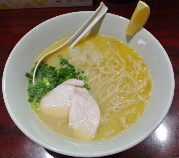 清湯も白湯もハイレベル！札幌の激戦区に鶏出汁メインの新店がオープン！