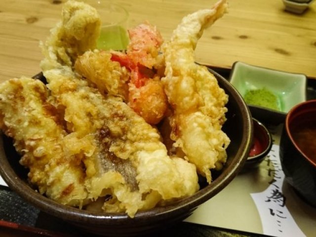 豪快にかきこみたい！大阪でガッツリ満足する丼ランチの美味しいお店