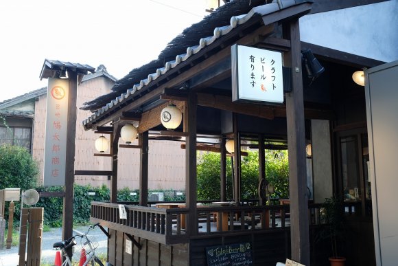 国内外クラフトビールが12種！日本三大八幡宮の前にある古民家風カフェ