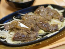 営業時間が短くても行く価値あり！食肉市場内にある安ウマ食堂