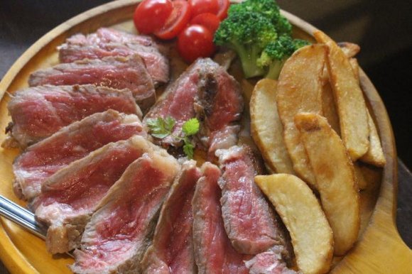 平成最後の忘年会は肉祭りで！ステーキ食べ放題など都内の肉料理が旨い店