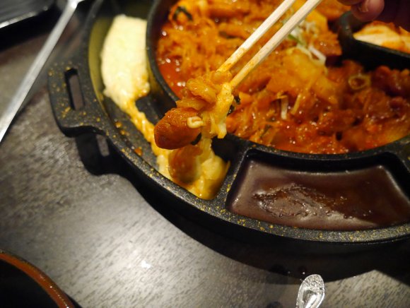 韓国でブレイク！色々な味の組み合わせが楽しめる「チーズタッカルビ」