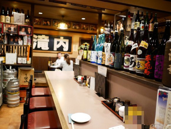 薄皮でモッチモチ！人気酒場『タンテール富士』のお酒がすすむ一口餃子