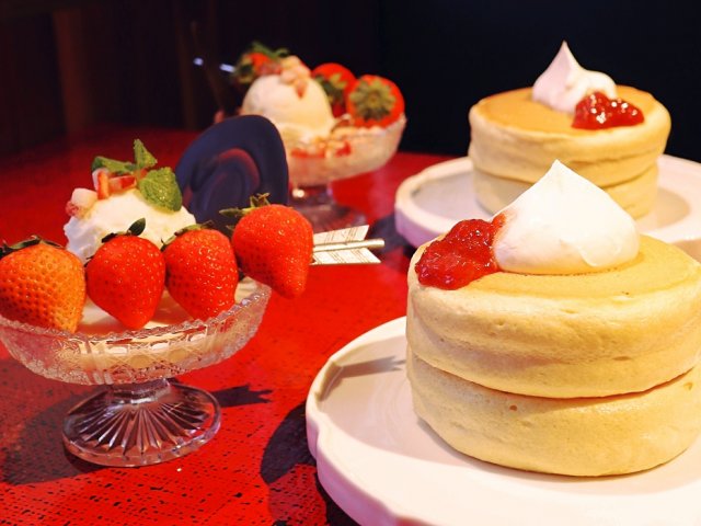 北海道発 銀座のふわふわホットケーキ店に4種の苺の限定メニューが登場 メシコレ
