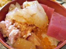 大人気！新鮮な刺身やおかずが1500円食べ放題の超お得なランチ