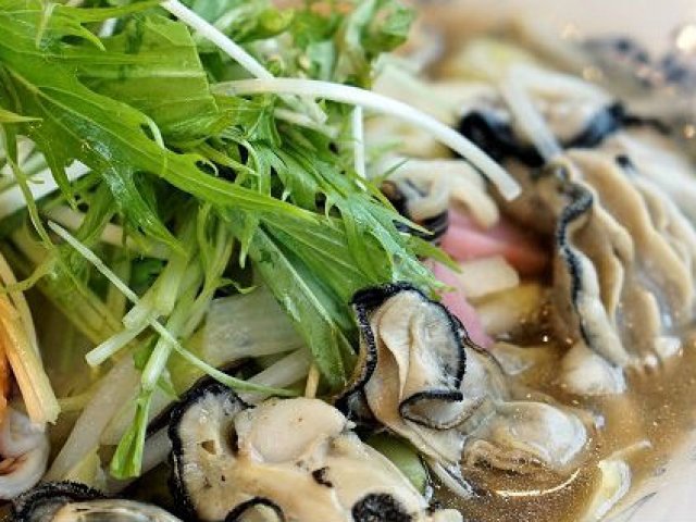 レベル高すぎ！ご飯が進む「明太子ふくや」直営店の定食と牡蠣チャンポン