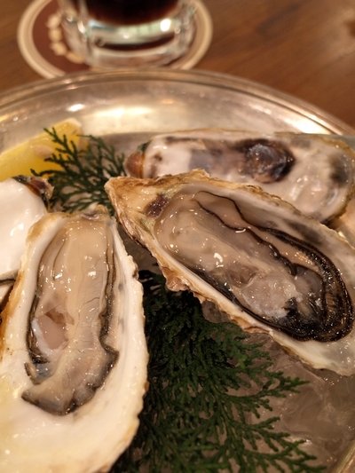 【有楽町】レバンテで名物の牡蠣料理！牡蠣好きは行くべき老舗レストラン