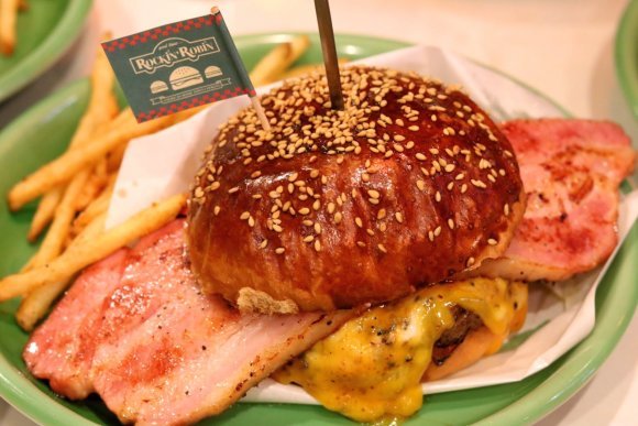 肉汁溢れるパティが旨い…！名古屋で美味しいハンバーガーが楽しめるお店