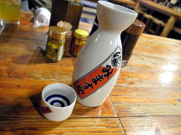 創業明治38年の老舗！ 牛煮込が美味しい東京最古の居酒屋「みますや」