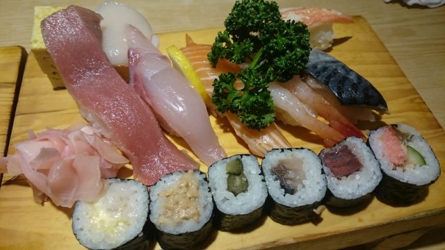 【12/10付】高コスパのお寿司に唐揚げ食べ放題！週間人気ランキング