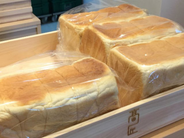 ブームは止まらない！「日本人好み」なモチモチ生地が旨い食パン専門店