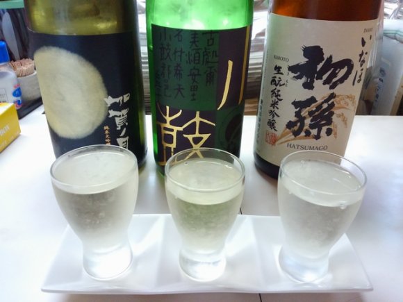 日本酒の３種類飲み比べセットが500円！お得に日本酒が楽しめるお店