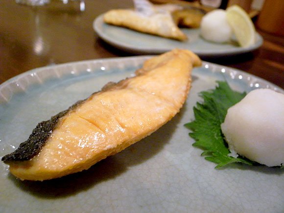 もつ鍋に新鮮魚介、美味しい日本酒も！食通がおすすめする福岡市内のお店