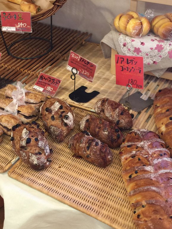 朝6時から大盛況！最強に美味いバゲットが人気のパン屋@大阪