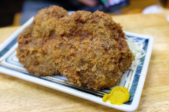 町田の馬肉専門店『柿島屋』で一杯！肉なべ・馬刺しと飲むビールは最高だ