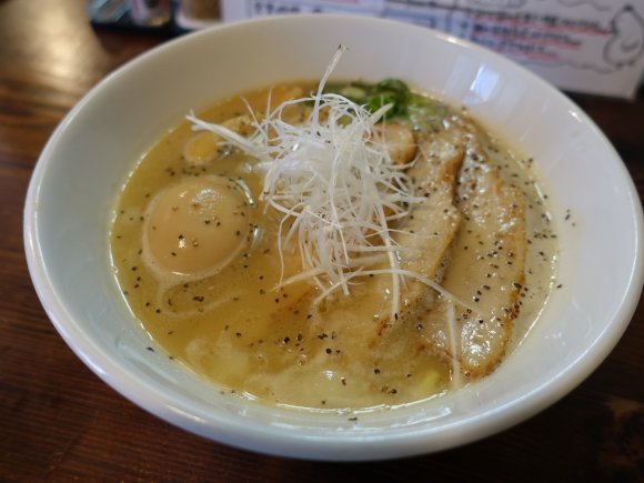 大阪で美味しいラーメンを食べるなら！御堂筋線沿線の極上ラーメン７記事