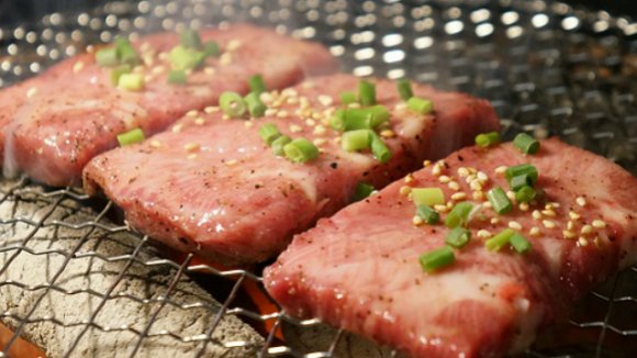 格安で霜降り牛を楽しむ！肉汁あふれる絶品焼肉の人気記事6選