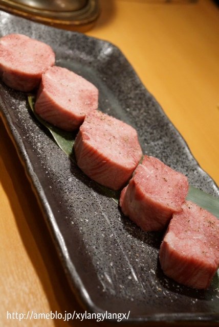 格安で霜降り牛を楽しむ！肉汁あふれる絶品焼肉の人気記事6選