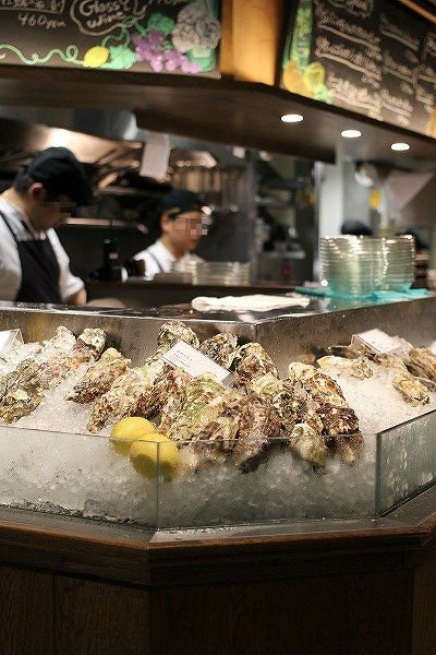 種類豊富な美味しい牡蠣を、女子ウケ抜群なお洒落空間で＠新宿