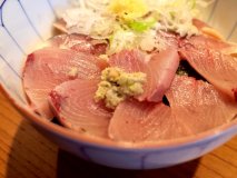 魚と米のバランスが絶妙！明治初年創業の老舗「京すし」のランチ海鮮丼