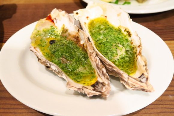 産直生牡蠣が8個1980円！新橋で牡蠣をお腹いっぱい食べられるお店