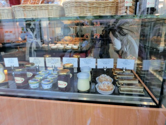 銀座の人気フレンチ店レカンがおいしいパン屋さんをオープン！