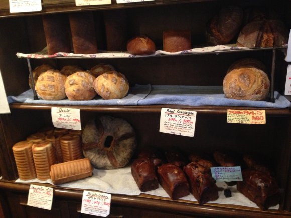 湯河原が誇るパンの名店『BREAD & CIRCUS』