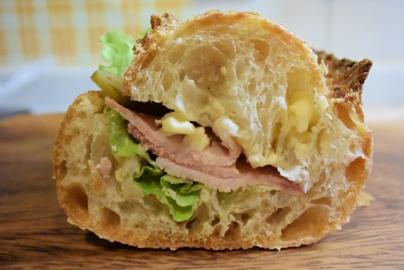 大粒いちごサンドに萌え断サンド！都内で話題のサンドイッチが美味しい店
