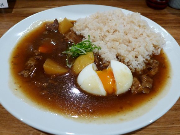 大阪で食べなきゃ絶対に損！地元のマニアが厳選・行くべきカレー店9記事