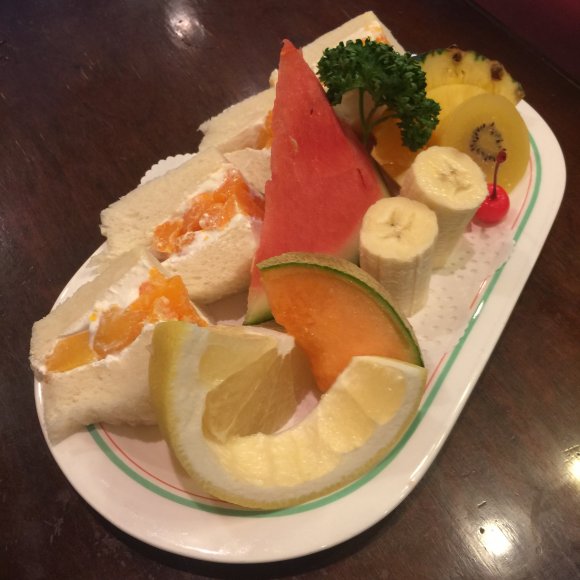 【保存版】大阪市内でフルーツサンドを食べるなら！パン通おすすめの6軒