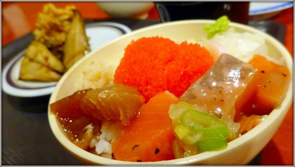 『魚のあんよ』は海鮮天国！札幌で880円海鮮丼バイキングランチがお得