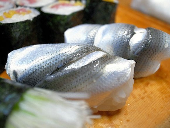 1貫60円から！回らないのに安くて美味しい「魚がし寿司 板橋総本店」