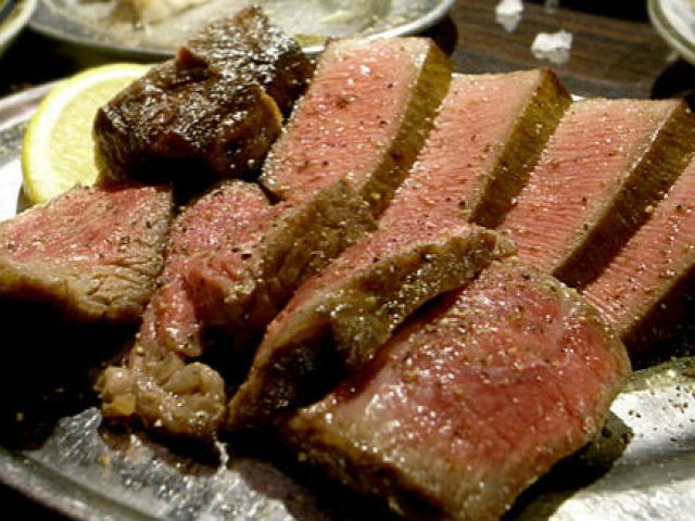 お得な肉盛2人前は3千円！焼肉ではない肉が食べたいときに行くべき店