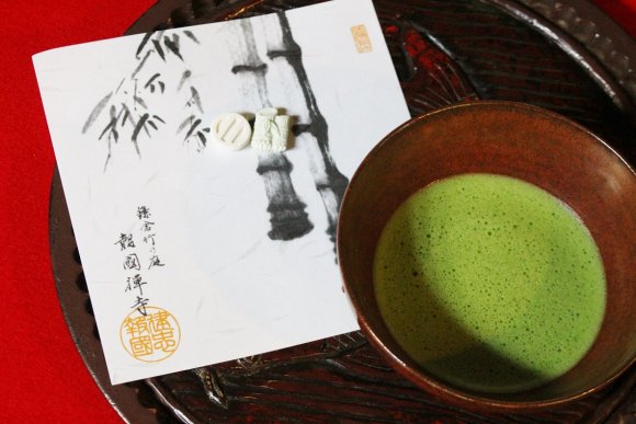 【鎌倉】お抹茶と竹の庭園に癒される報国寺「休耕庵」