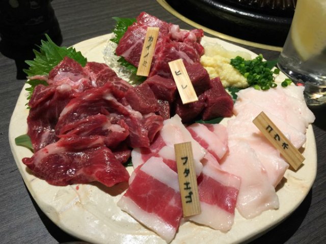 ウマい馬肉に舌鼓！東京で予約困難といわれる馬肉専門店が大阪に初上陸！