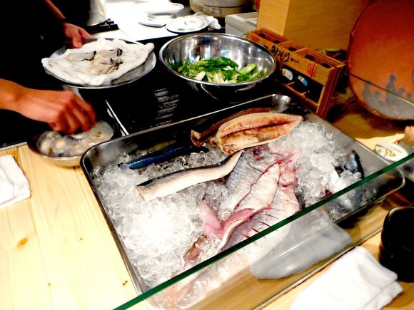 鉄板で焼き魚！？毎日仕入れる新鮮魚介ランチが1000円以下で@六本木