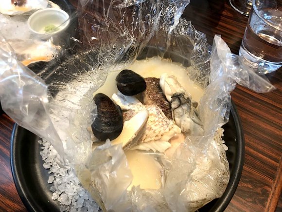 牡蠣が一番美味いのは今！多彩な料理とワインを東京ガーデンテラスで