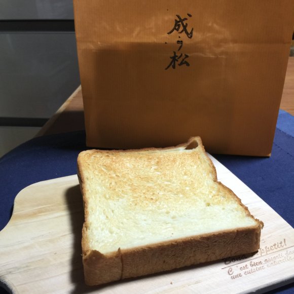 一度は食べてほしい！進化を続ける大阪のふわふわしっとり高級食パン５選