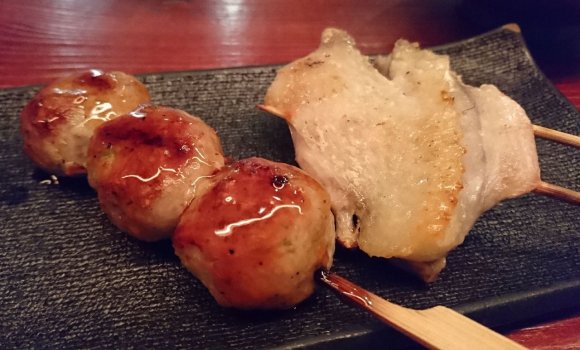 地元の常連さんがススメる逸品！会津若松で日本酒と味わう「サンマ巻串」