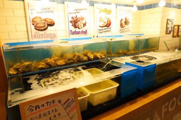 ホタテも牡蠣も食べ放題！25種の浜焼きと料理を2500円で好きなだけ