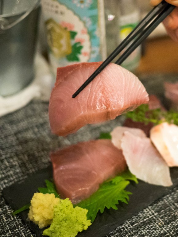 つまめる稲荷寿司と新鮮刺身が２大名物！地域密着カジュアル寿司居酒屋