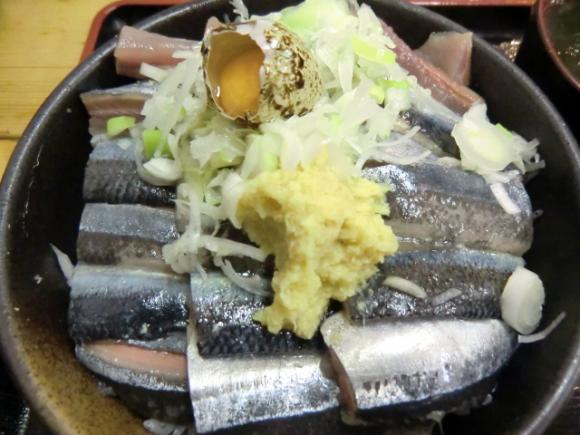 新宿で新鮮・豪快な魚定食を食べるならココ！タカマル鮮魚店