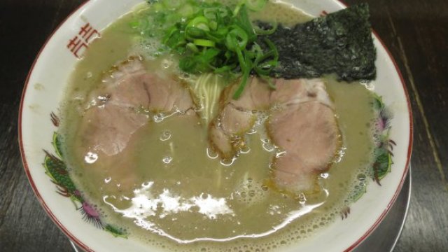 福岡でラーメンを食べるならココへ！地元民おすすめの鉄板の店記事10選