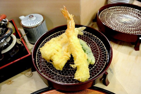 天丼もTKGも自由自在！職人が揚げる天ぷらが千円以下の超お得定食