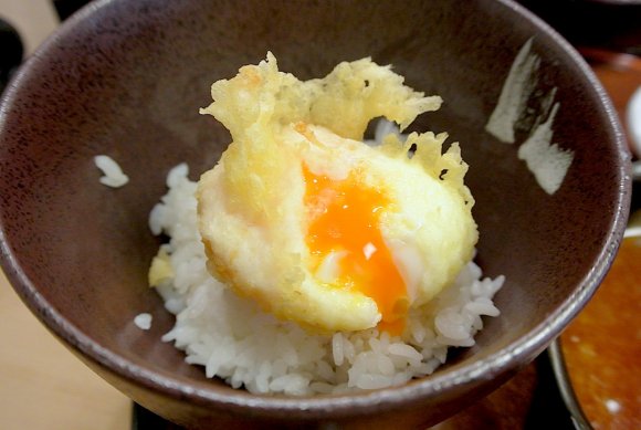天丼もTKGも自由自在！職人が揚げる天ぷらが千円以下の超お得定食